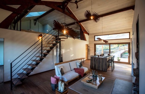 Vieille-Toulouse Cabin | Ecolodge Très Haut de Gamme 100% Éco-conçu à Proximité Immédiate de Toulouse !