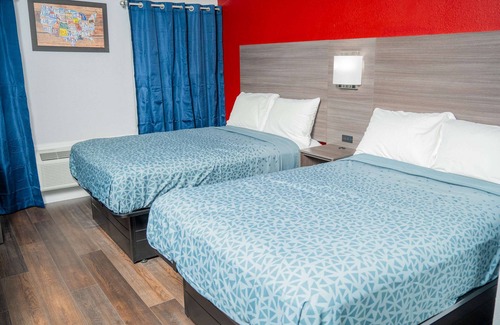 Chinchilla Hotel | Econo Lodge Clarks Summit