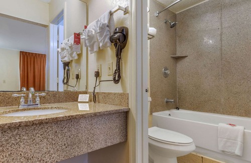 Columbia Hotel | Econo Lodge Columbia Fort Jackson