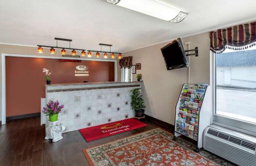 Easton Cabin | Econo Lodge Easton Route 50