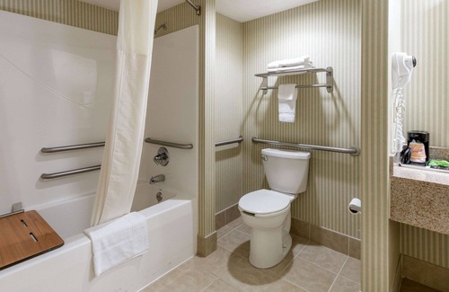 Huntington Hotel | Econo Lodge Huntington - Barboursville University Area