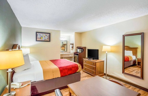 Huntington Hotel | Econo Lodge Huntington - Barboursville University Area