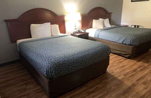 Clairton Hotel | Econo Lodge Jefferson Hills Hwy 51