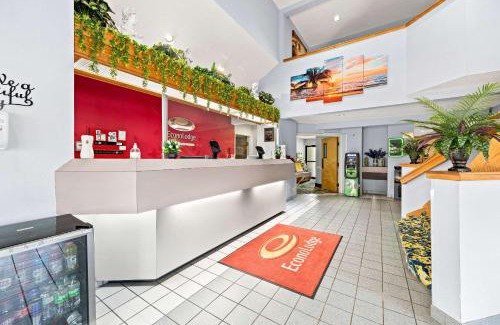 Pittsburg Cabin | Econo Lodge London North