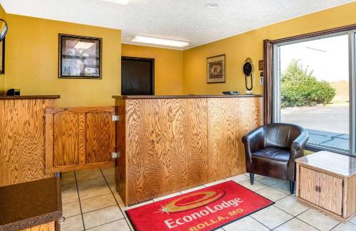 Rolla Cabin | Econo Lodge near Missouri University of Science and Technology