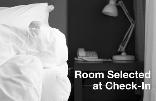 National Gardens Cabin | Econo Lodge Ormond Beach North - Daytona