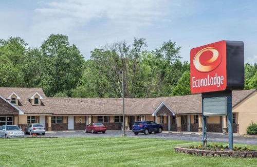 Newton Cabin | Econo Lodge
