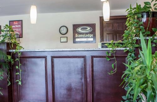 Newton Cabin | Econo Lodge