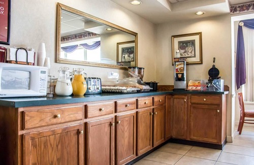 Williamsport Hotel | Econo Lodge