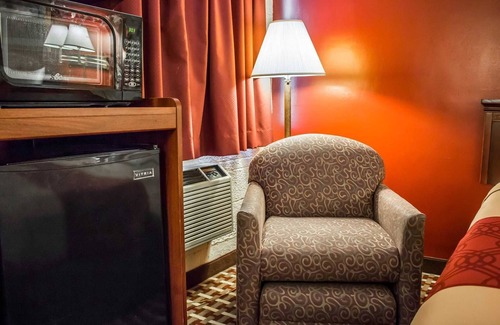 Williamsport Hotel | Econo Lodge