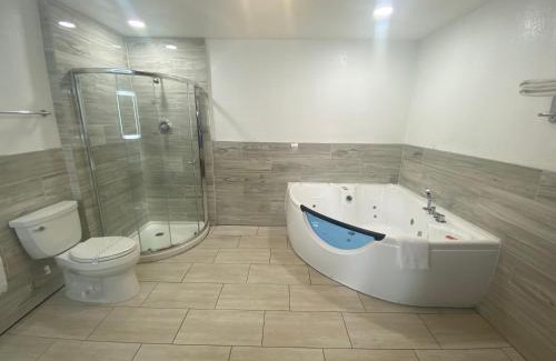 Albany Hotel | Econolodge inn & suites