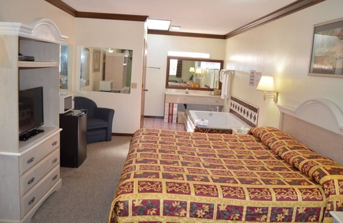 Cuyahoga Falls Hotel | Economy Inn - Akron