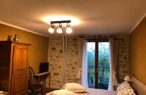 Saint-Maurice-en-Quercy Bed & Breakfast | Ecuries de Saint Maurice- Maison d'hôtes de Gondou