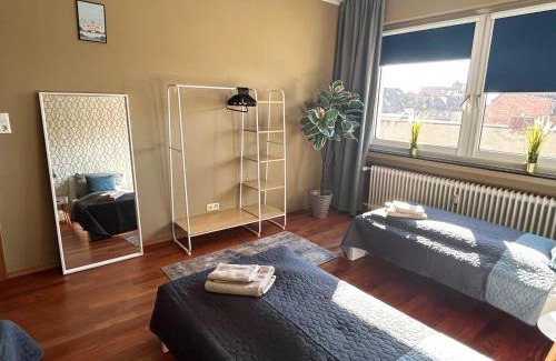 Nordstadt Apartment | ED-große, moderne Wohnung in zentraler Lage, mit Balkon, Lift und Parkplatz