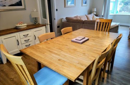 Hele House | Eddies by the Sea