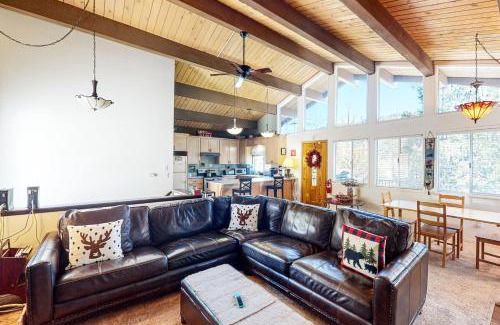 Crestline House | Edelwiess Wonder