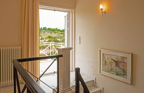 Oropos Villa | Eden Garden 3BR villa with Pool by JJ Hospitality