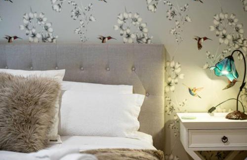 Aldgate House | Eden Gardens in Scenic Aldgate