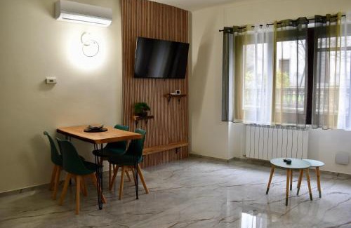 Somma Lombardo Apartment | Eden Guest House