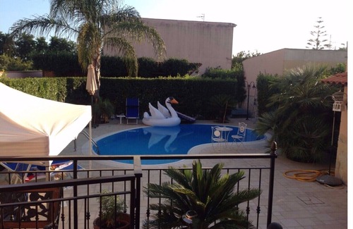 Torre Annunziata Villa | "Eden Holiday House Pompeii" Private Pool & Garden. Apartment 3