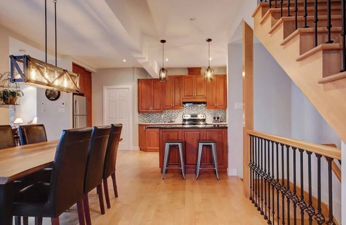 Stanstead Township Ski Chalet | Edge of Lake Lovering - Spa - Crépuscule