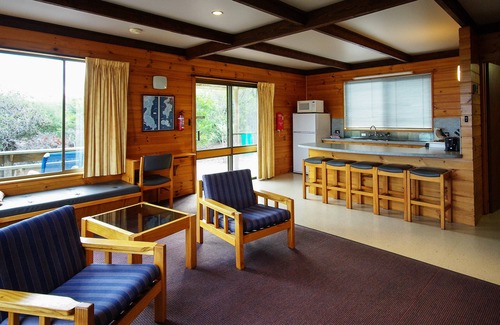 Coles Bay Hotel | Edge of the Bay Resort