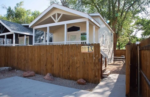 Moab House | Edge of the Desert Grandstaff Gulch Cabin #13