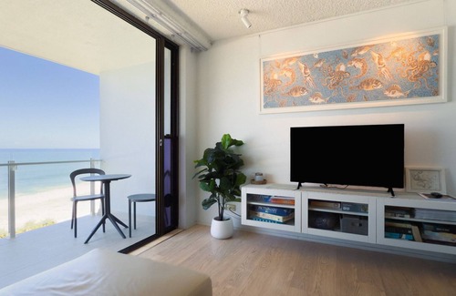 Caloundra Apartment | Edgecliffe Unit 7, 4 Bulcock Beach Esplanade Kings Beach
