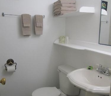 Timiskaming District House | Edgewater Motel and Campground