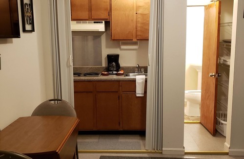 Dover Apartment | Edi's Suites *Privacy And Comfort Away From Home*