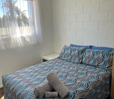 Melville Hotel | Edithburgh Foreshore Apartments