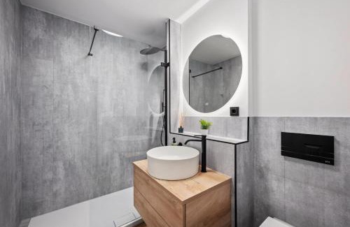 Schloßchemnitz Apartment | EDLER WOHNRAUM Noble Stadtoase mit Boxspringbett, Kaffeevollautomat, Lift & Parkplatz