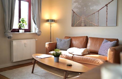 Zwickau Apartment | EDLER WOHNRAUM Noble Stadtoase mit Boxspringbett, Kaffeevollautomat & Parkplatz