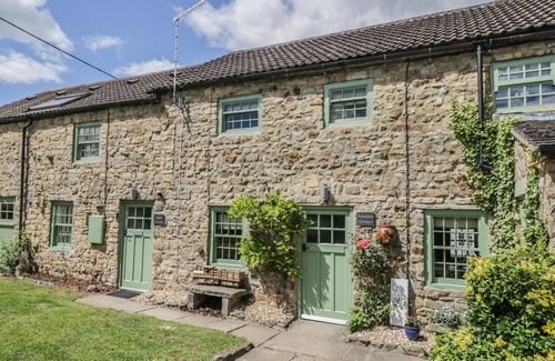 Bedale Cottage | EDMUNDS COTTAGE, pet friendly, luxury holiday cottage in Crakehall