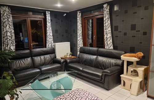 Sleidinge House | Een Privé Kamer in een Gezellige Rustige Omgeving