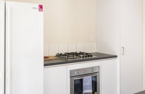 Midvale House | Effortless Dog and Family-Friendly Up to 10 Guests