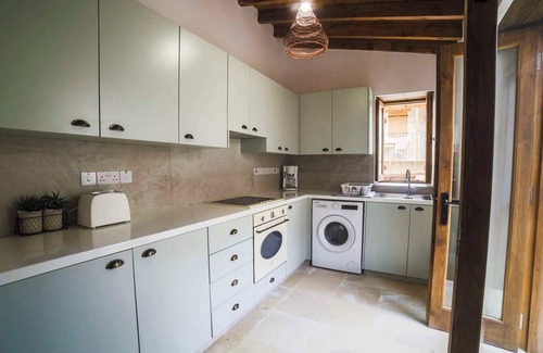 Lofou Bed & Breakfast | Eftychia's House