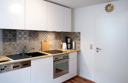 Neuerburg Apartment | Eifel Fewo - 4-bed vacation apartment shower/WC, 2 bedrooms