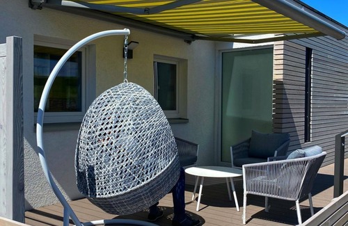 Uttfeld Apartment | Eifel holidays starry sky - 6-bed apartment shower/toilet, sauna