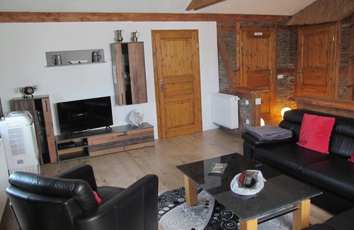 Ettringen Apartment | Eifel loft vacation apartment "3 Bergeblick" for max. 5 persons