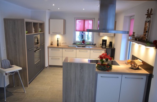 Habscheid House | Eifelgold - Comfortable, spacious 5-star apartment in a quiet location