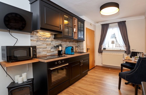 Ulmen Apartment | Eifelstuben with charm - Stollenstube, studio for 1-2 pers. directly at the lake/castle