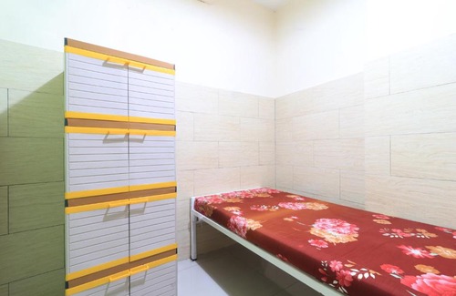 Gambir House | Eiffel Residence Batu Tulis 37 - Female Only