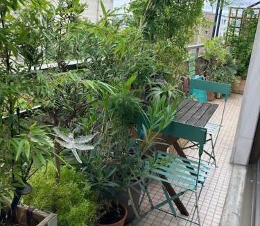 Passy Apartment | Eiffel Tower view - Balcony - Trocadero