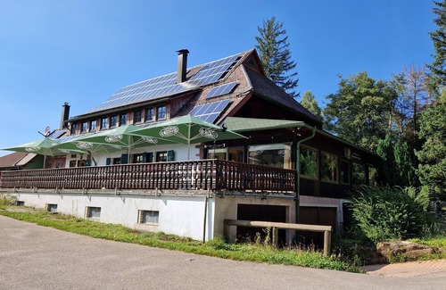 Langenbrand Apartment | Ein Zimmer im Höhengasthaus Teufelsmühle