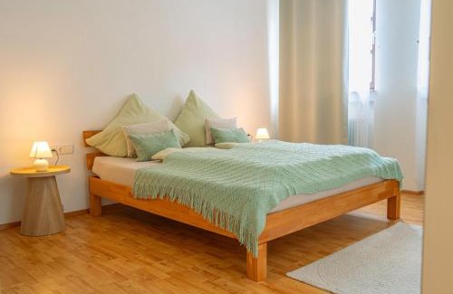 Riedlingen Apartment | Einzigartiges Scandi-Apartment in der Innenstadt ruhig, stilvoll & mit WLAN