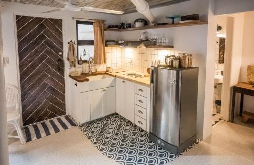 Olongapo Apartment | EIWA Nest Self-Service Apartment - AC, Outdoor Tub, Pet Friendly with a Fee