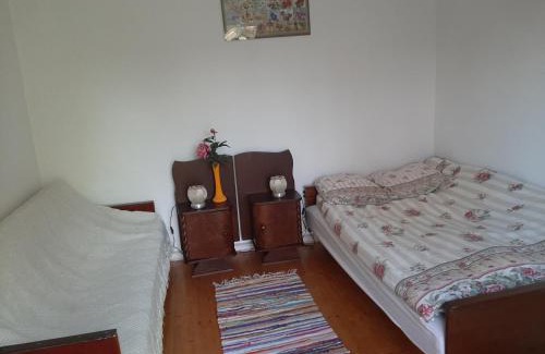 Sarnaki House | EKOTURYSTYKA W RAJU