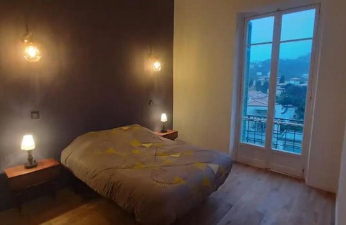 Menton Apartment | Elégant, Lumineux,Central 2pièces à 200m de la mer