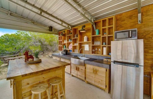 Dripping Springs RV Rental | El Apache | Stargazer Tent + AC, Fire Pit & Pool